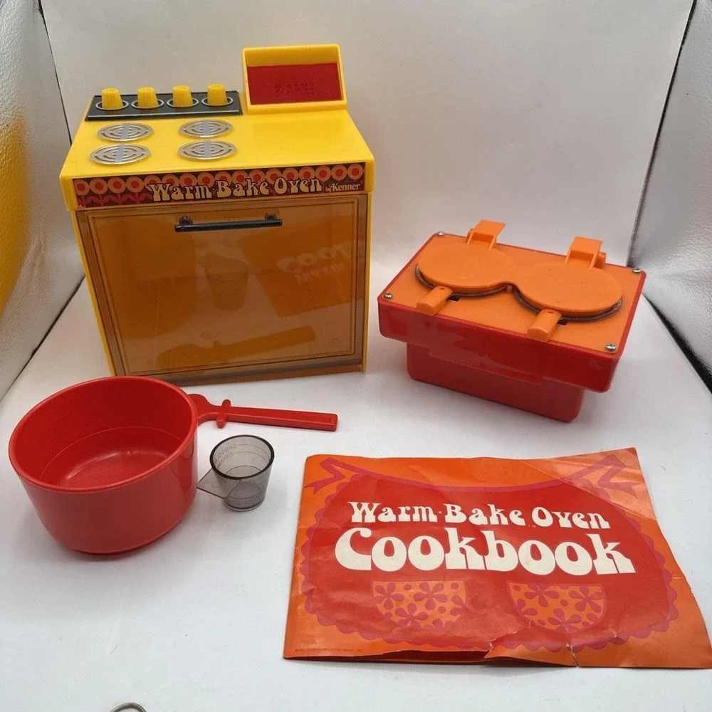 Vintage Warm Bake Oven by Kenner 1973 General Mills with Original‎ Box